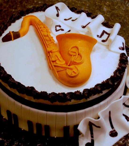 Свадебный торт с джазовой тематикой