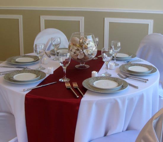 Сервировка свадебного стола для гостей