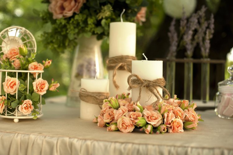 Свадебный декор из искусственных цветов