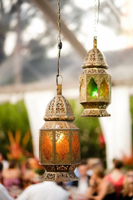 Оригинальные лампы для освещения свадьбы