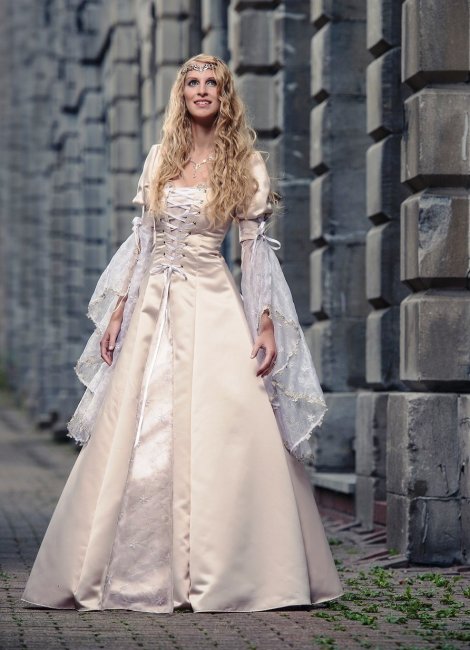 Невеста в рыцарском стиле