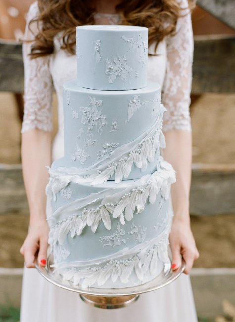Свадебный торт в цвете Serenity