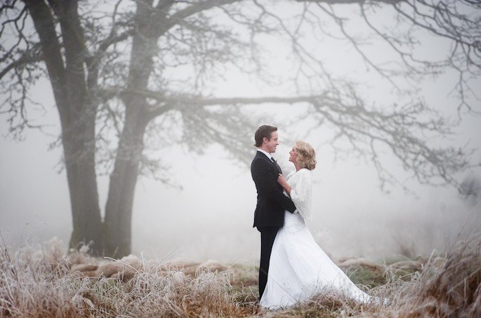 Свадебное фото в тумане