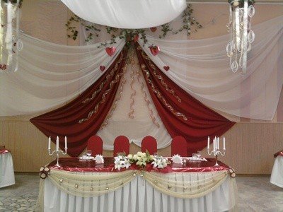 стол молодых